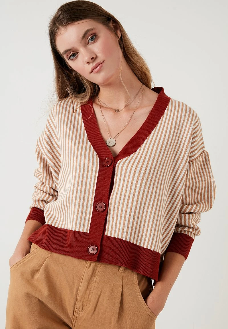 Chaqueta de punto - brick red LELA Chaqueta De Punto - Brick Red , Mujer -LELA Ventas 2024 01e6019d4d564167ab8f3c416fe15b50