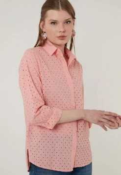 LELA REGULAR FIT - Camisa - Pink, Mujer -LELA Ventas 2024 02f3a6ec5e9d48f0a4dde3ec7759f9dc