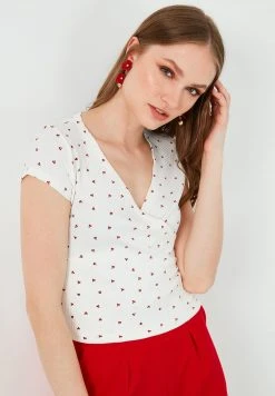 LELA PRINT - Blusa - Ecru Red , Mujer 3 LELA PRINT - Blusa - Ecru Red , Mujer -LELA Ventas 2024 0c4a601741bf4607b022b33aa943a984