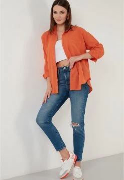 LELA Camisa - Orange Color, Mujer 6 LELA Camisa - Orange Color, Mujer -LELA Ventas 2024 0d1d5255c89b4a99997fe150dfc80ac1