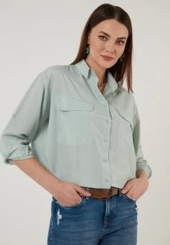 LELA Camisa - Grass Green, Mujer -LELA Ventas 2024 0d61e6ee50f840ec9d95d977fee49fa5