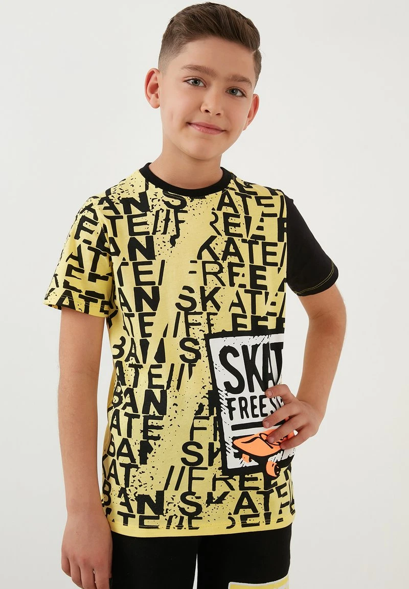 LELA SET - Shorts - Yellow , Niños 2 LELA SET - Shorts - Yellow , Niños - Imagen 2