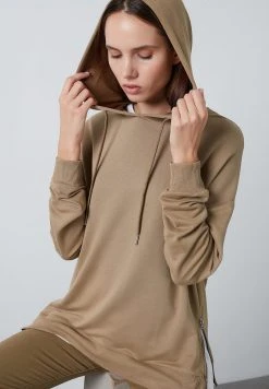 LELA Jersey Con Capucha - Khaki , Mujer 2 LELA Jersey Con Capucha - Khaki , Mujer -LELA Ventas 2024 126e4423e1d24e738046e24e7f31fcce