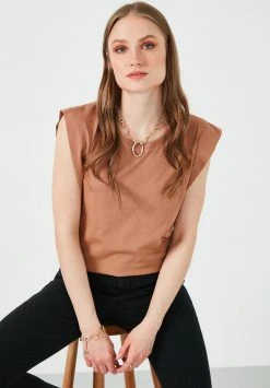 LELA Camiseta Básica - Snuff Coloured, Mujer 3 LELA Camiseta Básica - Snuff Coloured, Mujer -LELA Ventas 2024 1406189874054cfab154158d1f7506db