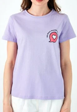 LELA Camiseta Estampada - Lilac , Mujer 7 LELA Camiseta Estampada - Lilac , Mujer -LELA Ventas 2024 168f06f58fd14d07bc112b6ed2002fbe