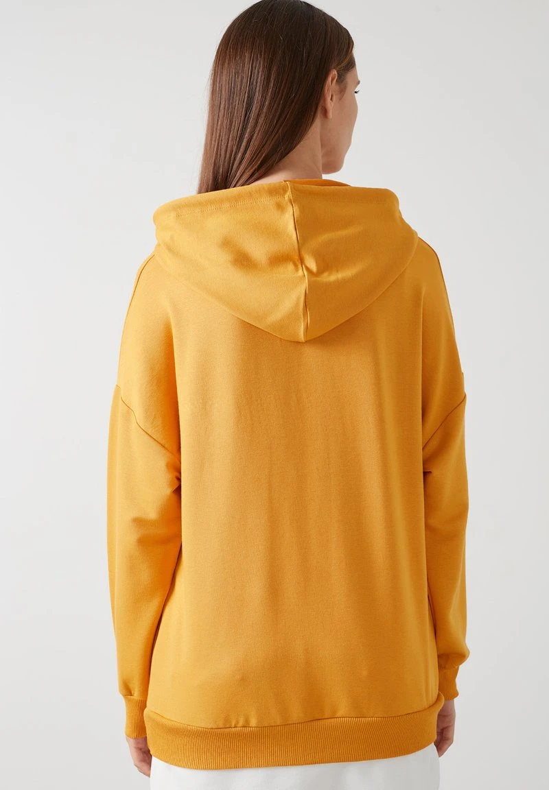 Jersey con capucha - mustard color LELA Jersey Con Capucha - Mustard Color , Mujer -LELA Ventas 2024 1b6d92c923f8439eb4c80edc939ea546