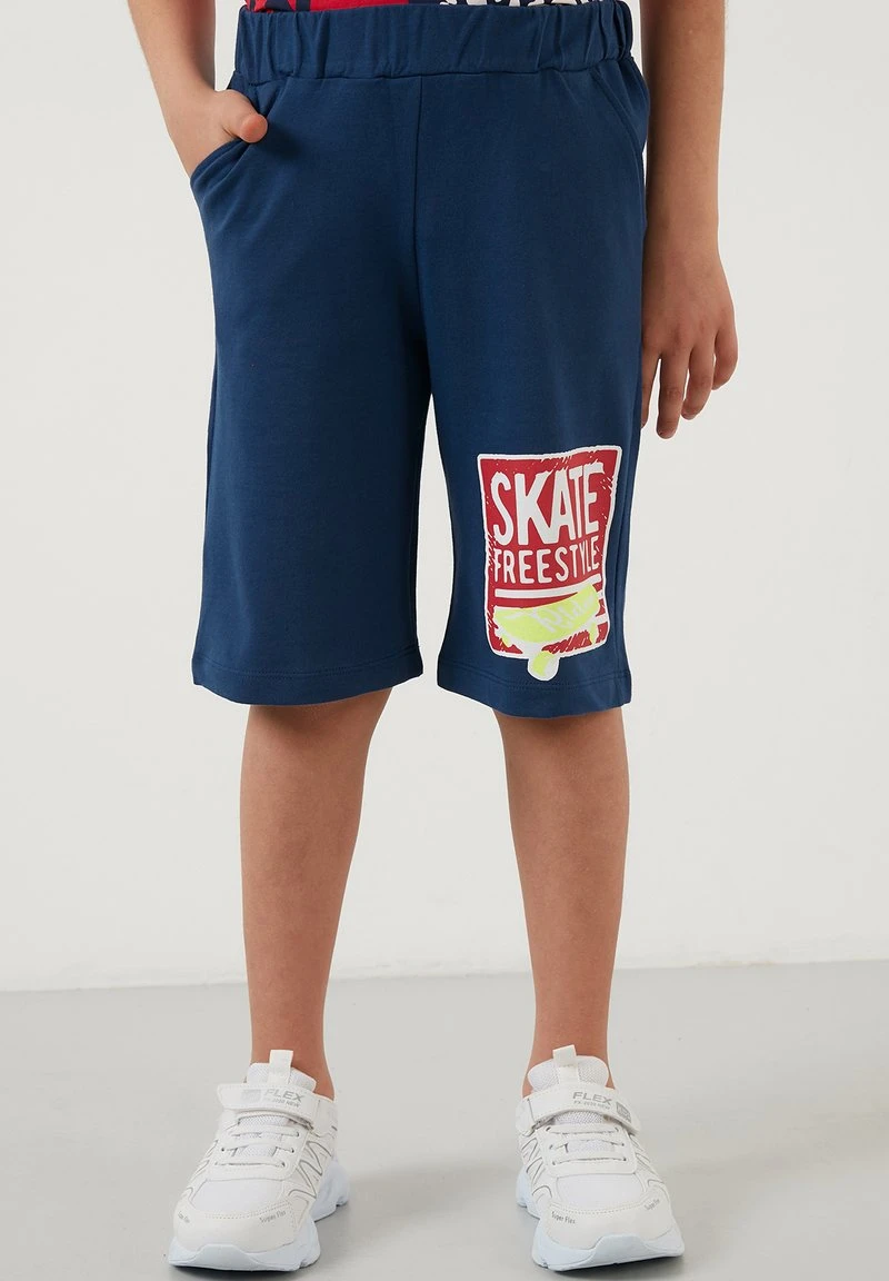 SET - Shorts - red LELA SET - Shorts - Red , Niños -LELA Ventas 2024 1c6f38ab0e3a4bc09b073781906384ef