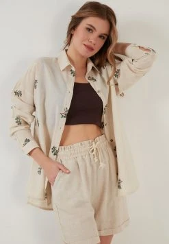 LELA Camisa - Stone Colored, Mujer -LELA Ventas 2024 21d76e54622e4cf795ddc508c52dab14