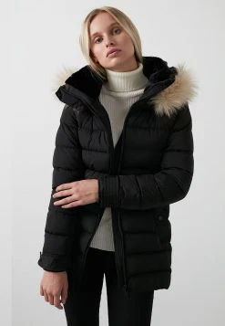 LELA Abrigo De Invierno - Black, Mujer 2 LELA Abrigo De Invierno - Black, Mujer -LELA Ventas 2024 24b585fbd2b24729826aeb47d3306379