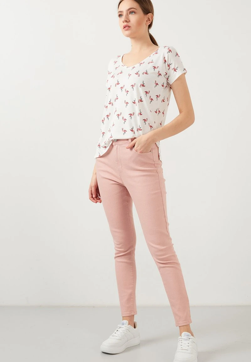 LELA Camiseta Estampada - Fuchsia , Mujer 2 LELA Camiseta Estampada - Fuchsia , Mujer - Imagen 2