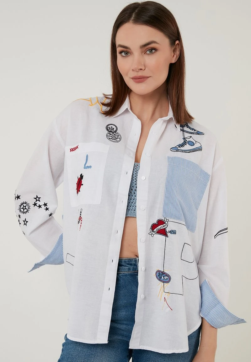 REGULAR FIT - Camisa - white LELA REGULAR FIT - Camisa - White , Mujer -LELA Ventas 2024 261e28d30dbd478e919f17cb1773d2fc