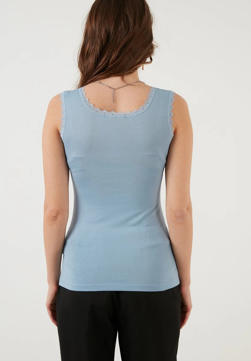 SQUARE NECK LACE DETAILED ATHLETE - Top - baby blue LELA SQUARE NECK LACE DETAILED ATHLETE - Top - Baby Blue , Mujer -LELA Ventas 2024 26dbe8f23d924ea4afd383ba0dee2cb0