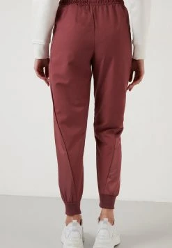 LELA Pantalones Deportivos - Dusty Rose Color , Mujer 2 LELA Pantalones Deportivos - Dusty Rose Color , Mujer -LELA Ventas 2024 278d5e614f144b16990ae433eb40467d