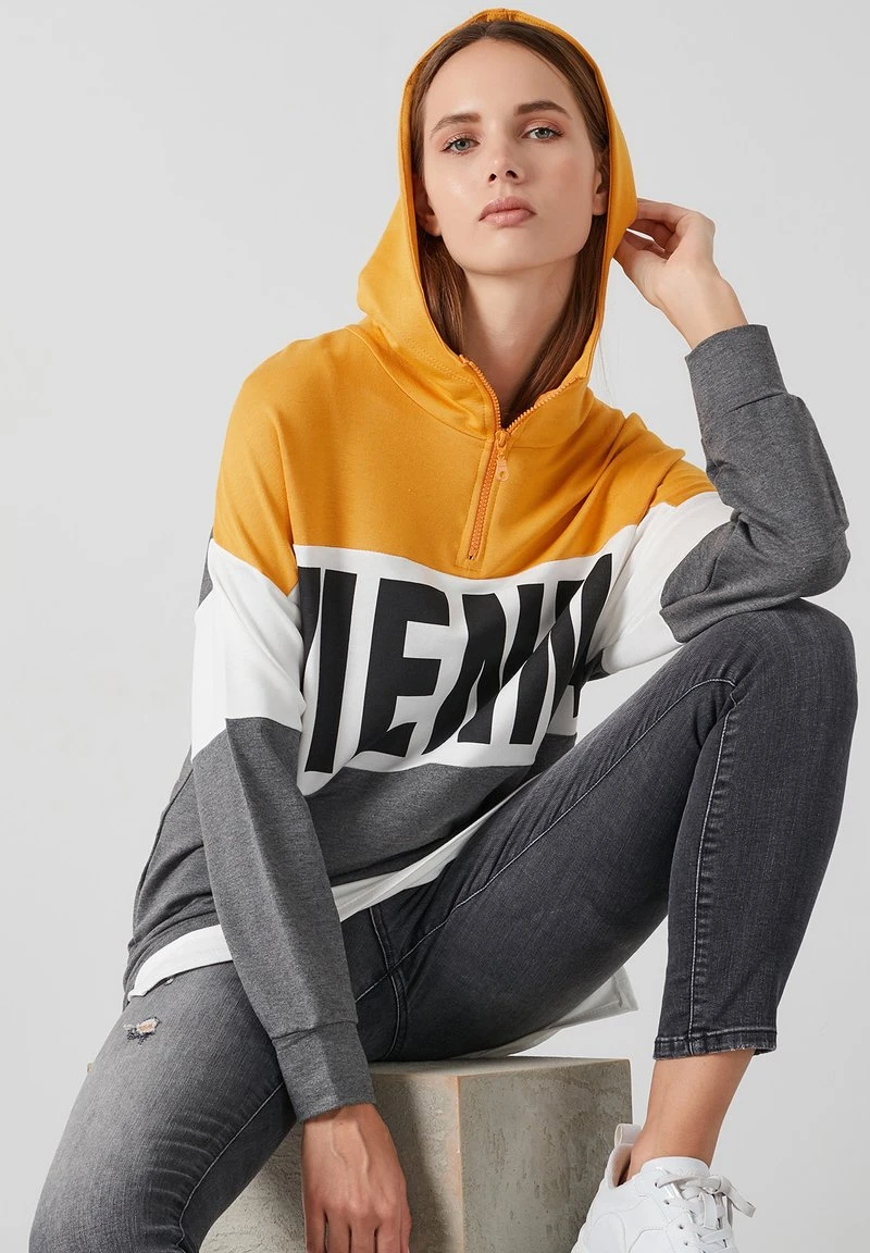 Jersey con capucha - mustard LELA Jersey Con Capucha - Mustard , Mujer -LELA Ventas 2024 31a732fb16484772920c6b0bfab3c55e