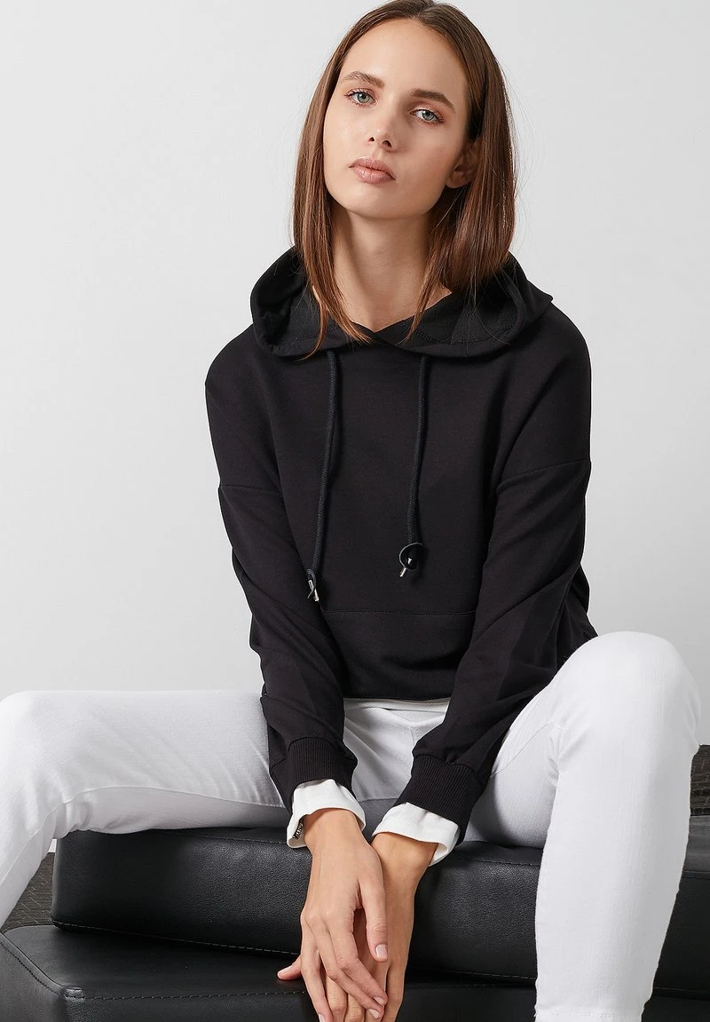 Jersey con capucha - black LELA Jersey Con Capucha - Black , Mujer -LELA Ventas 2024 31d8add2f1764824a6f0a37fdcfc92cd