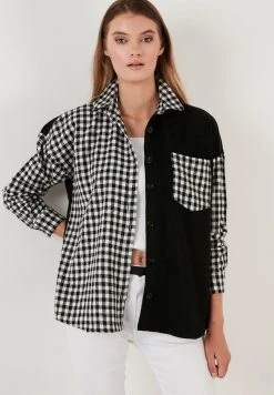 LELA Camisa - Black, Mujer -LELA Ventas 2024 364b822a0b1d4a5388ca858db612dc38