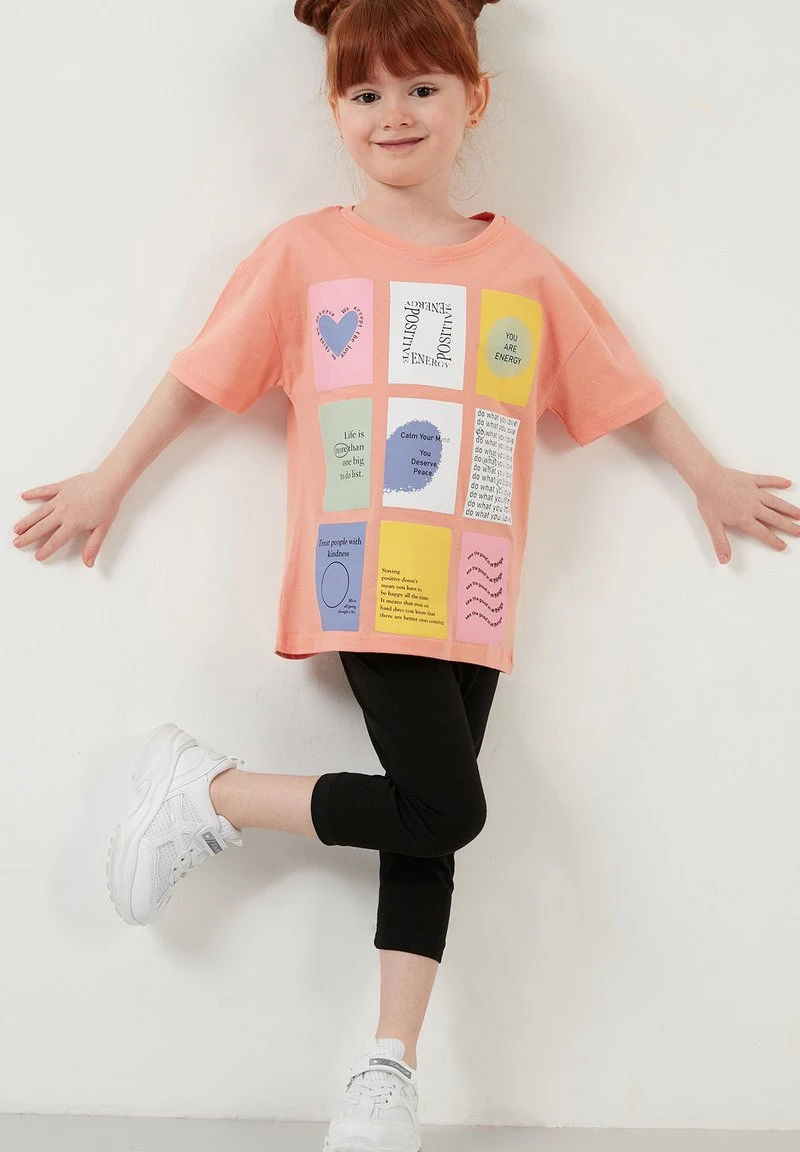 REGULAR FIT T-SHIRT AND LEGGINGS - Leggings - color orange LELA REGULAR FIT T-SHIRT AND LEGGINGS - Leggings - Color Orange, Niños -LELA Ventas 2024 382f83babe334c05886f9dbad2eef345
