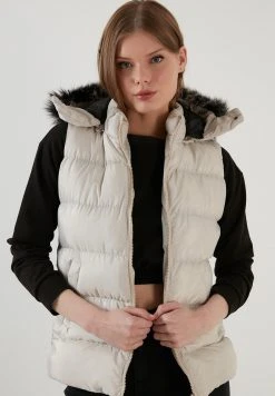 LELA Chaleco - Stone Colored , Mujer 5 LELA Chaleco - Stone Colored , Mujer -LELA Ventas 2024 3831cf9e625f4388bd74203784e9b0b5