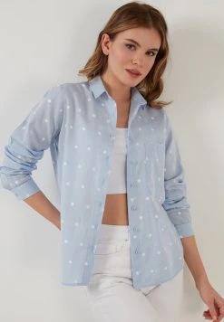 LELA Camisa - Blue , Mujer 9 LELA Camisa - Blue , Mujer -LELA Ventas 2024 3f160a0215d24184b2377637c3c9d9f8