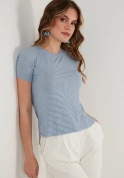 LELA Camiseta Estampada - Baby Blue , Mujer -LELA Ventas 2024 406764718bcc4dc29f0db00eae80761f