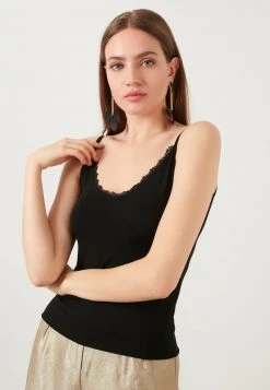 LELA Top - Black , Mujer -LELA Ventas 2024 41c38d1bf4bc4dc29f3ee08408142a20