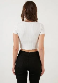 LELA SLIM FIT - Camiseta Estampada - Ecru , Mujer 2 LELA SLIM FIT - Camiseta Estampada - Ecru , Mujer -LELA Ventas 2024 4201a0a9f8d54d7492b892beab3ef88f