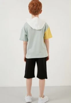 LELA REGULAR FIT T-SHIRT AND SHORTS - Shorts - Green, Niños 2 LELA REGULAR FIT T-SHIRT AND SHORTS - Shorts - Green, Niños -LELA Ventas 2024 425d6382c73a4038bc9cd9239b0a6060