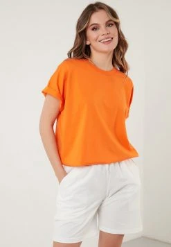 LELA Camiseta Básica - Orange Color , Mujer 5 LELA Camiseta Básica - Orange Color , Mujer -LELA Ventas 2024 426a9b7a711f433684e59527a956e931