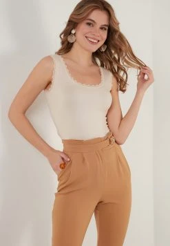 LELA Ventas 2024 24 LELA SQUARE NECK LACE DETAILED ATHLETE - Top - Stone Colored, Mujer