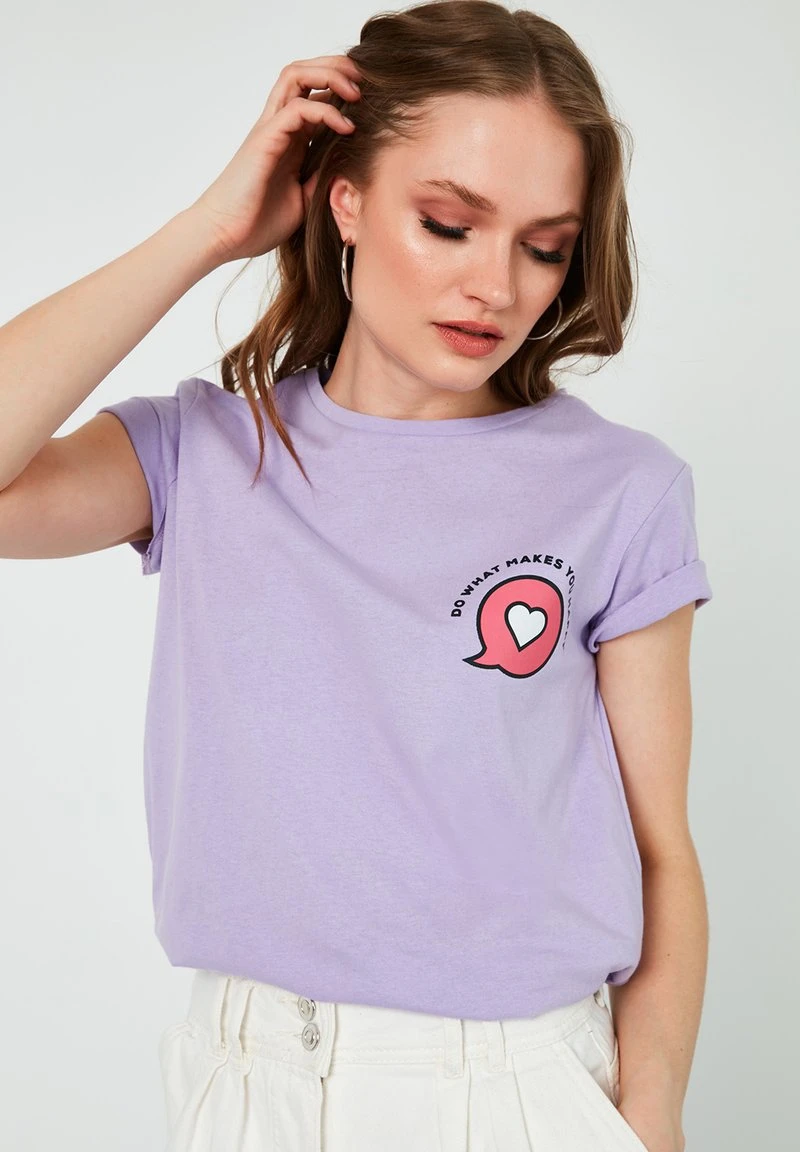 LELA Camiseta Estampada - Lilac , Mujer 1 LELA Camiseta Estampada - Lilac , Mujer