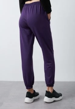 LELA Pantalones Deportivos - Purple , Mujer 7 LELA Pantalones Deportivos - Purple , Mujer -LELA Ventas 2024 4d4dc80f198a4ee29aab0c3edabe3a89