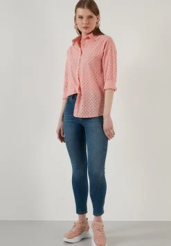 LELA REGULAR FIT - Camisa - Pink, Mujer -LELA Ventas 2024 4ec8cce14ab24d1caaa038a1f834c898
