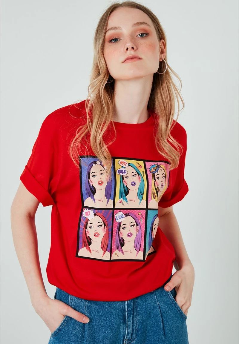 Camiseta estampada - red LELA Camiseta Estampada - Red, Mujer -LELA Ventas 2024 53907ee2268247bcb28606632fdc64dd