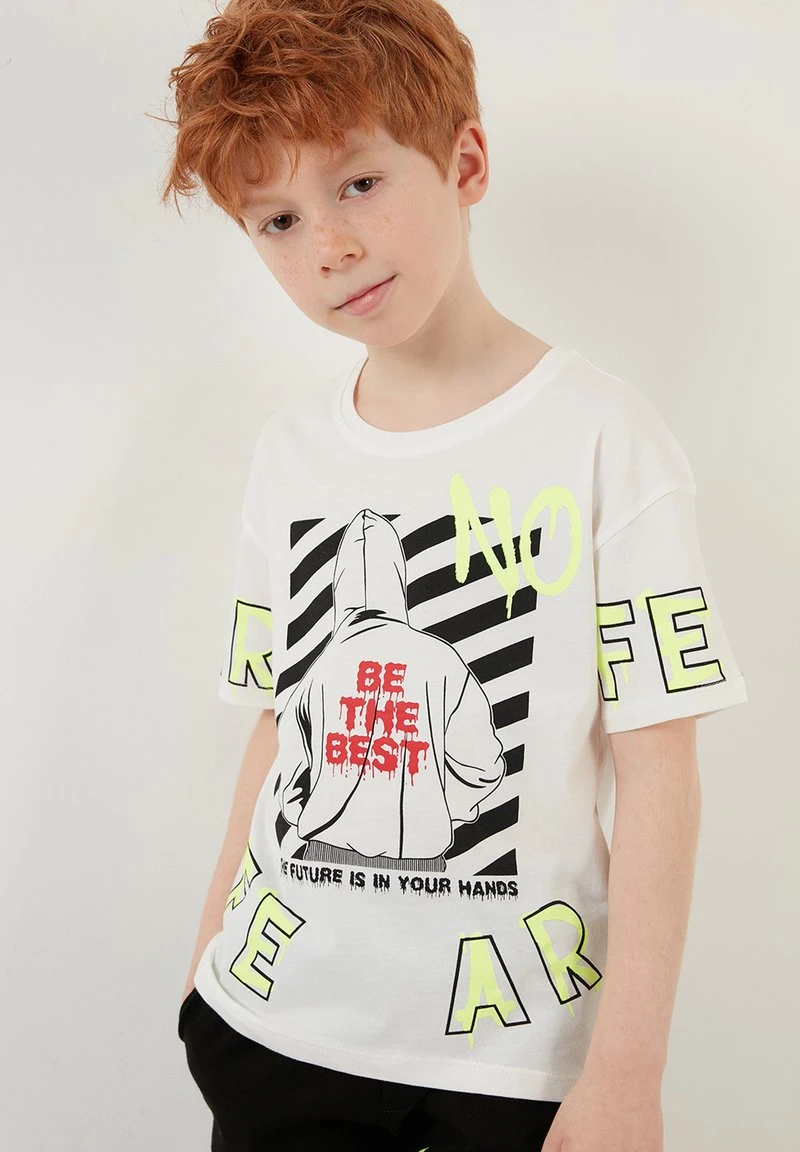 REGULAR FIT T-SHIRT AND SHORTS - Shorts - white LELA REGULAR FIT T-SHIRT AND SHORTS - Shorts - White , Niños -LELA Ventas 2024 54617640119442b1aeb68f9a8943d6b7