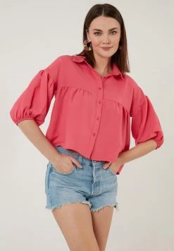 LELA LOOSE FIT - Camisa - Fuchsia, Mujer 11 LELA LOOSE FIT - Camisa - Fuchsia, Mujer -LELA Ventas 2024 5538f9e9473c4375a7f6f7b77b8d5047