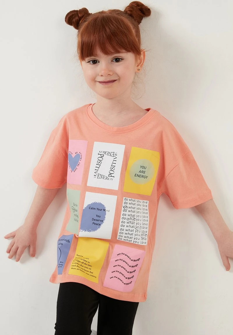 REGULAR FIT T-SHIRT AND LEGGINGS - Leggings - color orange LELA REGULAR FIT T-SHIRT AND LEGGINGS - Leggings - Color Orange, Niños -LELA Ventas 2024 567e3d1926e04763b6e7298941c9f966