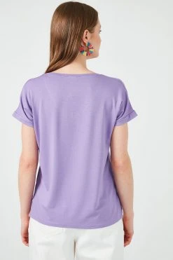 LELA Camiseta Básica - Lilac , Mujer -LELA Ventas 2024 5e0c88cd643a4136a05d3b91bb138485