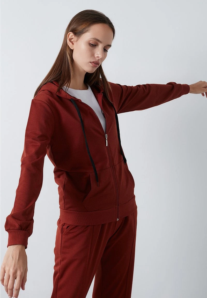 Sudadera - brick red LELA Sudadera - Brick Red, Mujer -LELA Ventas 2024 6454b32d97a141bf899f67624fe08857