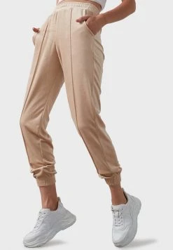LELA Pantalones Deportivos - Stone Colored , Mujer 2 LELA Pantalones Deportivos - Stone Colored , Mujer -LELA Ventas 2024 679f32f5d68a44efa8216638f8967c84