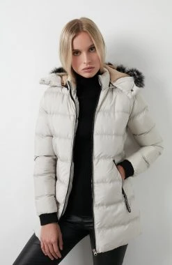 LELA Abrigo De Invierno - Cream Color , Mujer -LELA Ventas 2024 68f9983665a040babba42d85dd596a1c