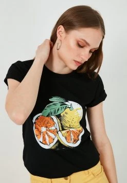 LELA Camiseta Estampada - Black , Mujer -LELA Ventas 2024 694b3e0b817c49c3b6c300c15b7ce360