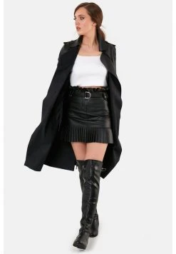 LELA Gabardina - Black , Mujer 9 LELA Gabardina - Black , Mujer -LELA Ventas 2024 6a65f1b8dbea471b82d1d44e7b9172c5