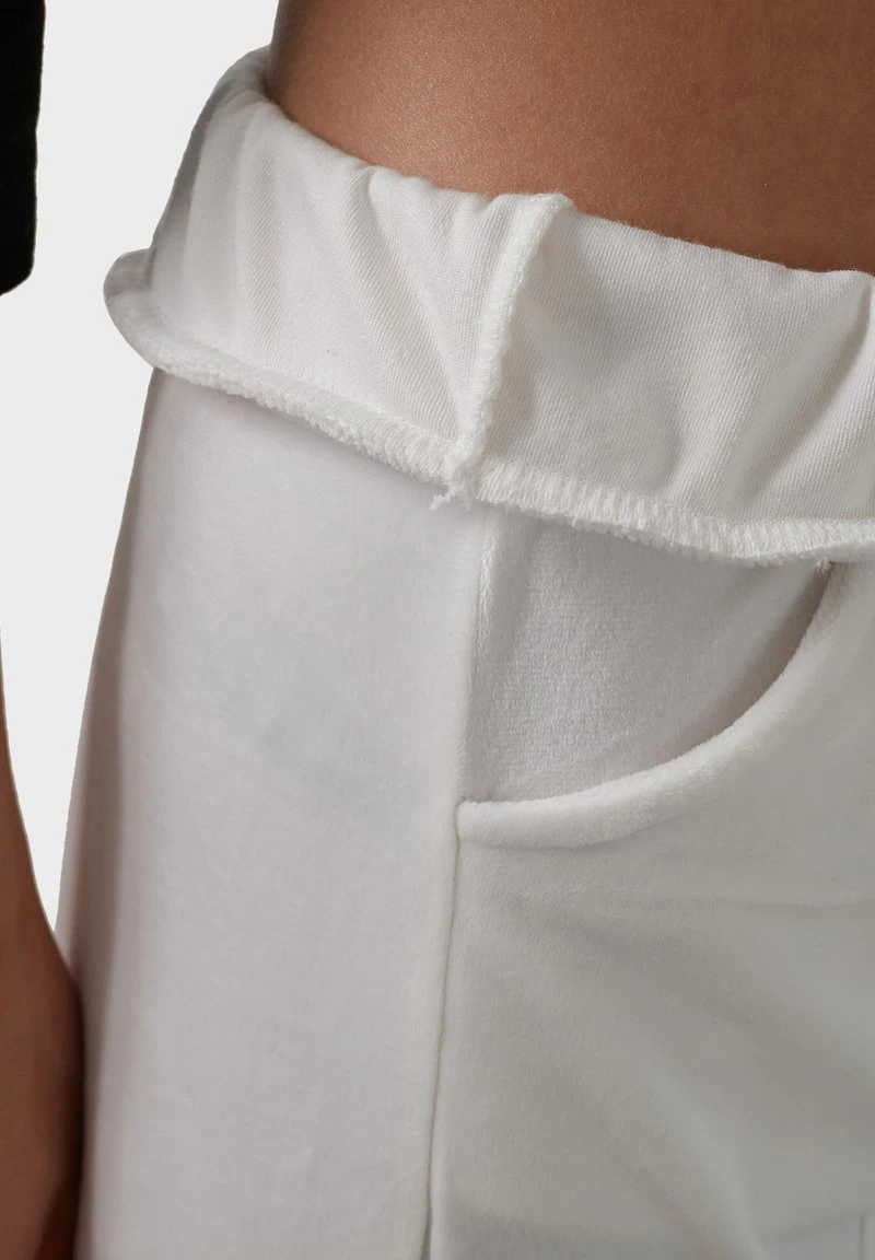 Pantalones deportivos - ecru LELA Pantalones Deportivos - Ecru , Mujer -LELA Ventas 2024 6b341c247fac4ce282149bca14dbe039