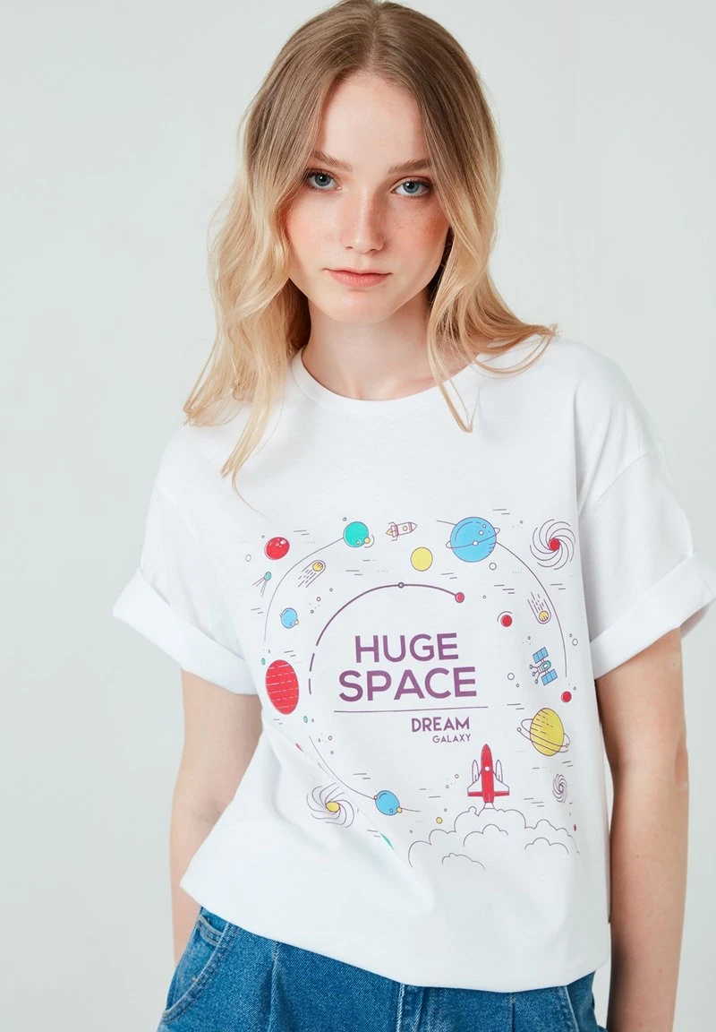 Camiseta estampada - white LELA Camiseta Estampada - White , Mujer -LELA Ventas 2024 6b93889b2393484f84fd2552b7184765