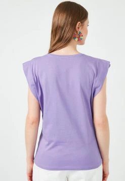 LELA Camiseta Básica - Lilac , Mujer 6 LELA Camiseta Básica - Lilac , Mujer -LELA Ventas 2024 6dffb1d87a8b4657a3e624f9b59487ec