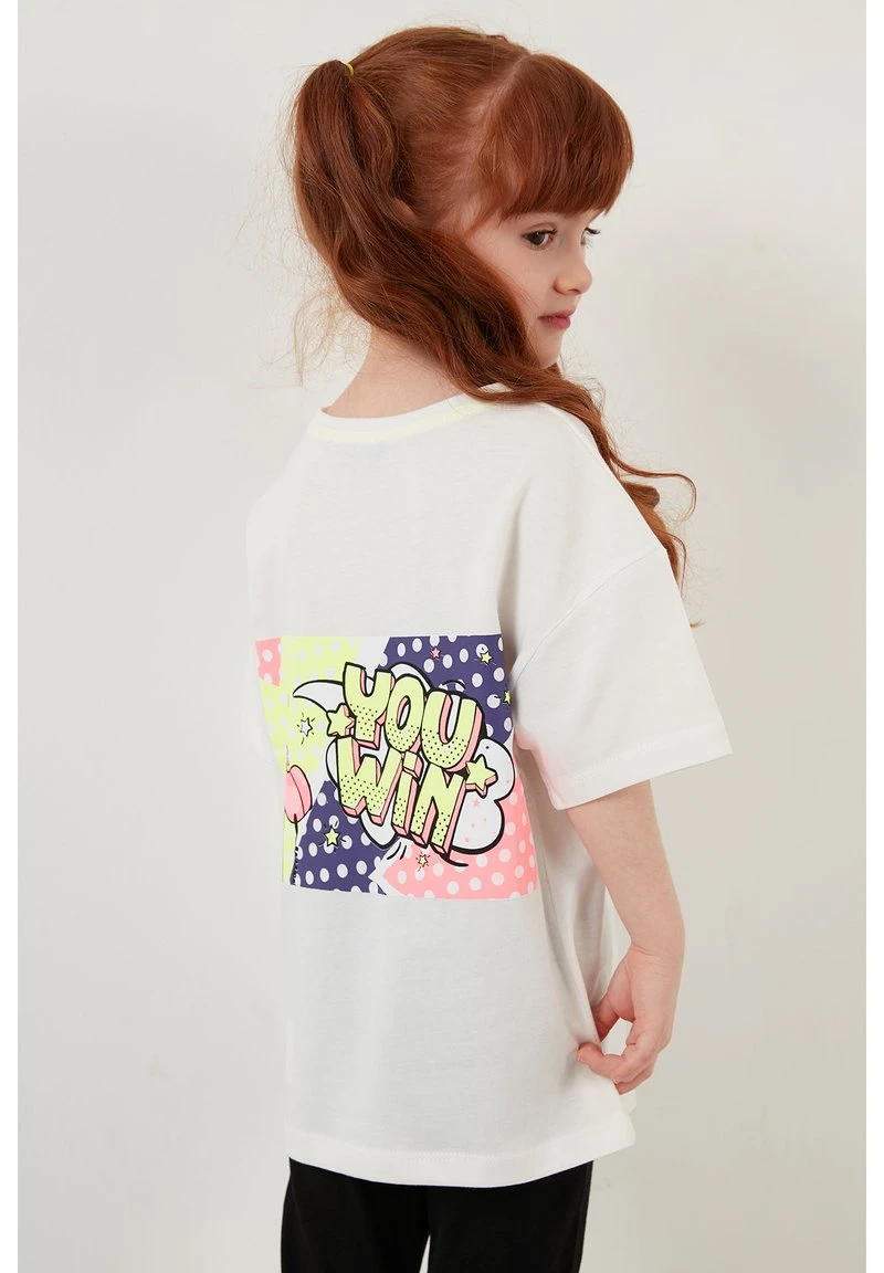 LELA REGULAR FIT T-SHIRT AND LEGGINGS - Leggings - White, Niños 7 LELA REGULAR FIT T-SHIRT AND LEGGINGS - Leggings - White, Niños - Imagen 7