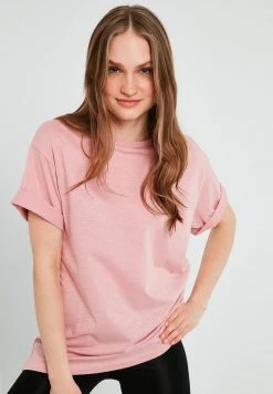 LELA Camiseta Estampada - Dusty Rose Color , Mujer 2 LELA Camiseta Estampada - Dusty Rose Color , Mujer -LELA Ventas 2024 6ef759a8519b4d27903829986e76742b