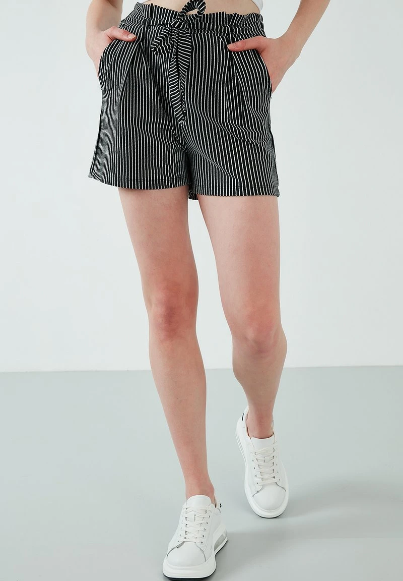 Shorts - black LELA Shorts - Black , Mujer -LELA Ventas 2024 6f0ec5268e514d02b87fab207aea4350