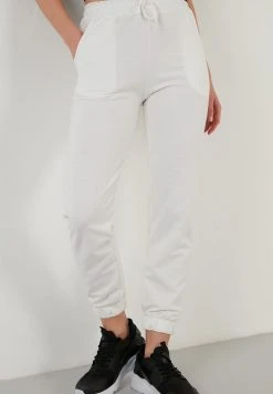 LELA Pantalones Deportivos - Ecru , Mujer 2 LELA Pantalones Deportivos - Ecru , Mujer -LELA Ventas 2024 7061b25568854947bdb54fd5e4eb3296