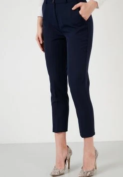 LELA Pantalones - Navy Blue , Mujer 3 LELA Pantalones - Navy Blue , Mujer -LELA Ventas 2024 73c0e80cbc80491882a54a11f1b95f4b
